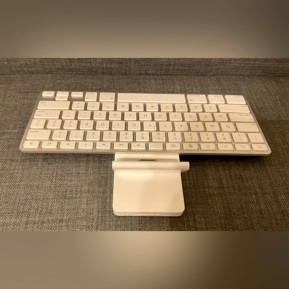 Apple Keyboard Model A 1359 IPad Keyboard Dock (note wider charging port)